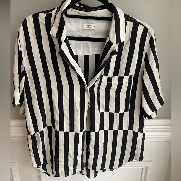 AYR button down top - Picture 4 of 4